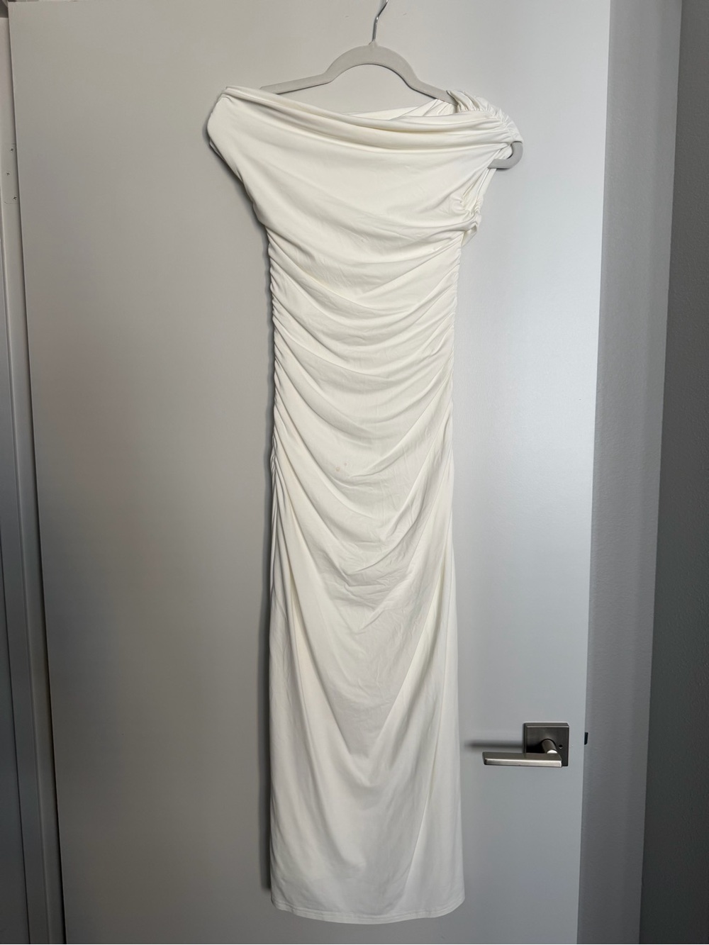 Meshki Off-Shoulder Alayna Midi Dress — White